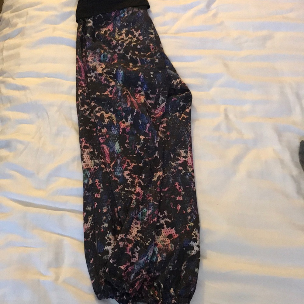 Lululemon - Picture 4 of 4